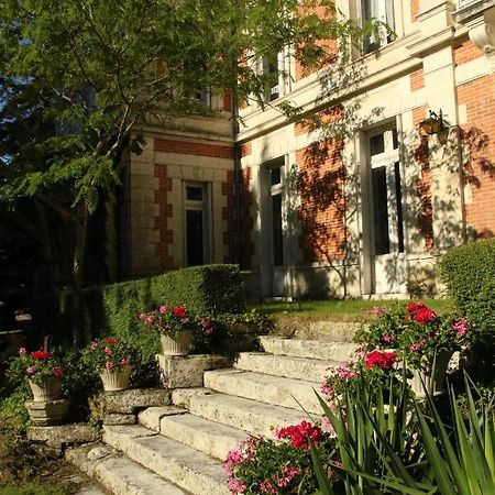 Domaine De Champ Rose Bed & Breakfast Saint-Laurent-de-Belzagot Exterior photo