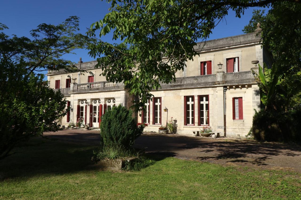 Domaine De Champ Rose Bed & Breakfast Saint-Laurent-de-Belzagot Exterior photo